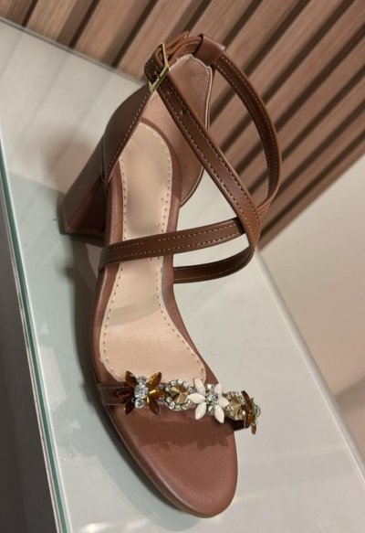 SADÁLIA CARAMELO / CRUZADA / PEDRARIA