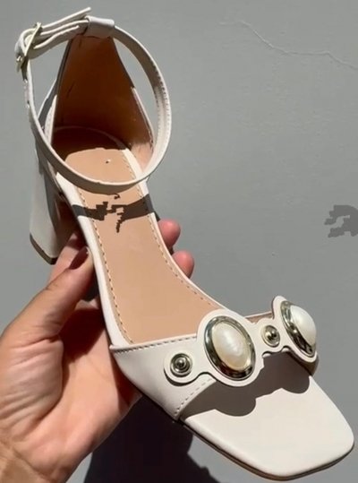SANDÁLIA OFF WHITE / LASER / ENFEITE