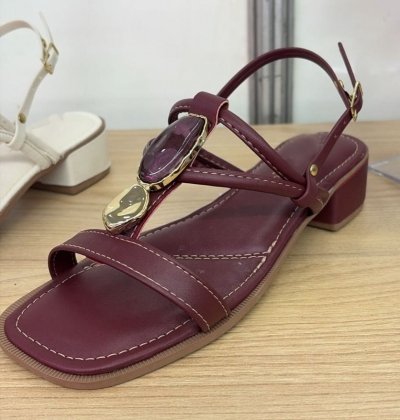 SANDÁLIA MARSALA / PEDRARIA / LINHA CONFORT / SALTINHO